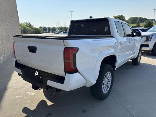 2024 Toyota Tacoma SR5