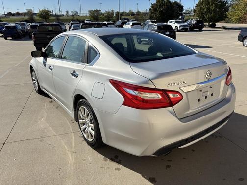 2016 Nissan Altima 2.5 S