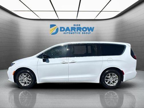 Bright White Clearcoat 2026 Chrysler Pacifica L