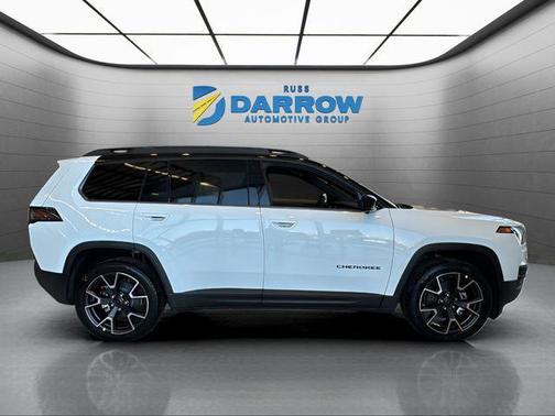 2026 Jeep Cherokee Overland