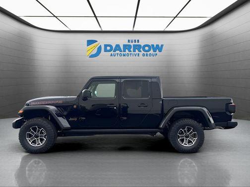 Black Clearcoat 2026 Jeep Gladiator Mojave 4x4