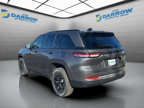Baltic Gray Metallic Clearcoat 2026 Jeep Grand Cherokee Altitude