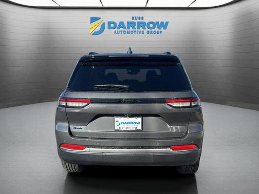 Baltic Gray Metallic Clearcoat 2026 Jeep Grand Cherokee Altitude