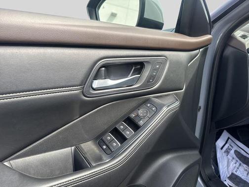 Boulder Gray Pearl 2023 Nissan Rogue SL