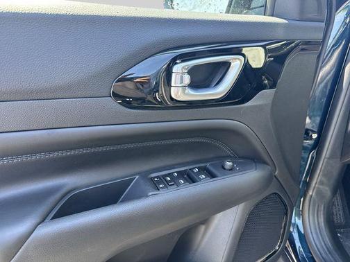 Fathom Blue Pearl Coat 2026 Jeep Compass Latitude