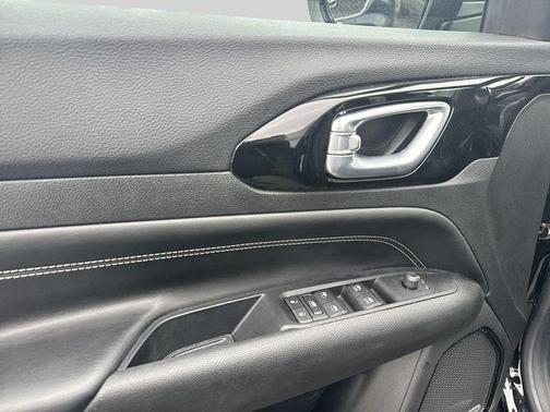 Diamond Black Crystal Pearlcoat 2022 Jeep Compass High Altitude