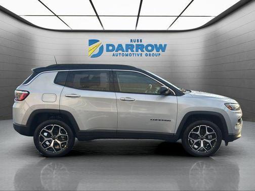 Silver Zynith Metallic Clearcoat 2026 Jeep Compass Limited