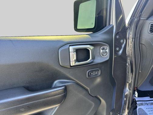 Granite Crystal Metallic Clearcoat 2018 Jeep Wrangler Sport S