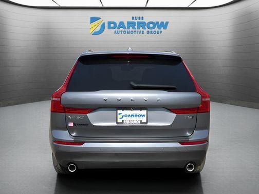 Bright Silver Metallic 2021 Volvo XC60 T5 Momentum