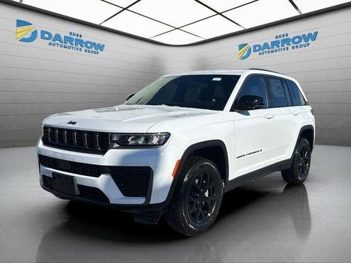 Bright White Clearcoat 2026 Jeep Grand Cherokee Altitude
