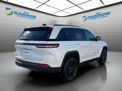 Bright White Clearcoat 2026 Jeep Grand Cherokee Altitude