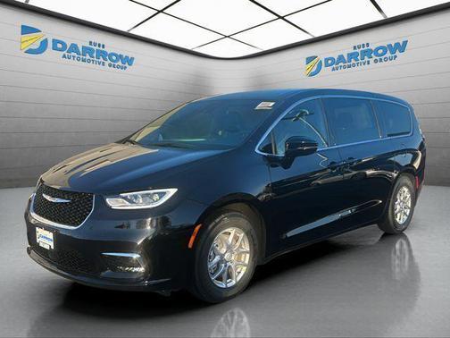 Diamond Black Crystal Pearlcoat 2026 Chrysler Pacifica L