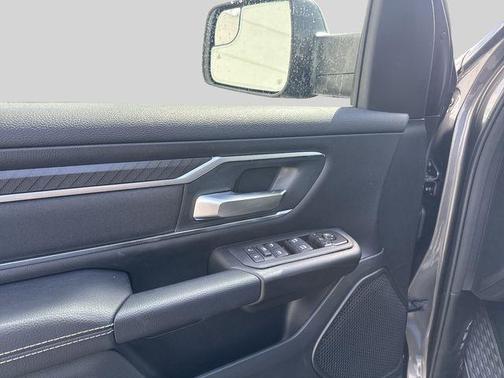 Granite Crystal Metallic Clearcoat 2026 RAM 1500 Big Horn/Lone Star