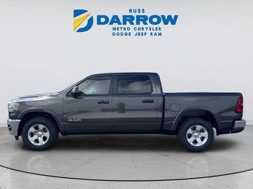 Granite Crystal Metallic Clearcoat 2026 RAM 1500 Big Horn/Lone Star