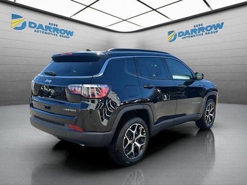 Diamond Black Crystal Pearlcoat 2026 Jeep Compass Limited