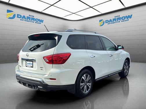 2017 Nissan Pathfinder SL