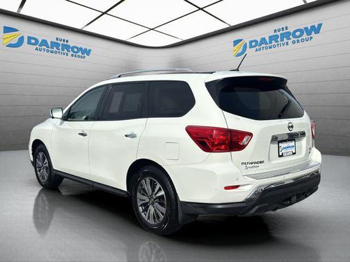 2017 Nissan Pathfinder SL