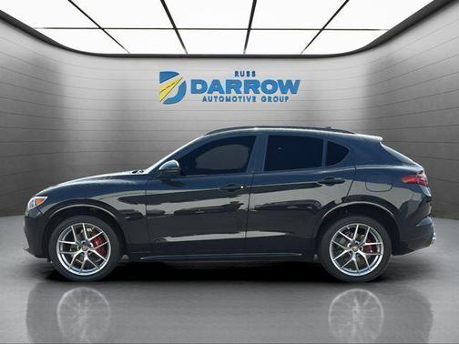 Vulcano Black Metallic 2020 Alfa Romeo Stelvio Ti Sport