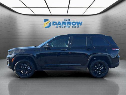 Diamond Black Crystal Pearlcoat 2025 Jeep Grand Cherokee Limited