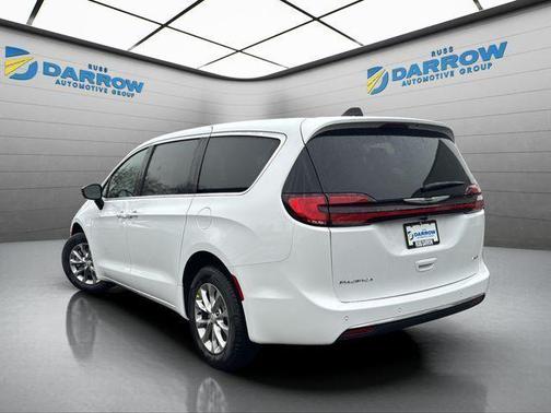 Bright White Clearcoat 2026 Chrysler Pacifica L