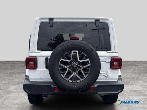 Bright White Clearcoat 2024 Jeep Wrangler 4-Door Sahara 4x4
