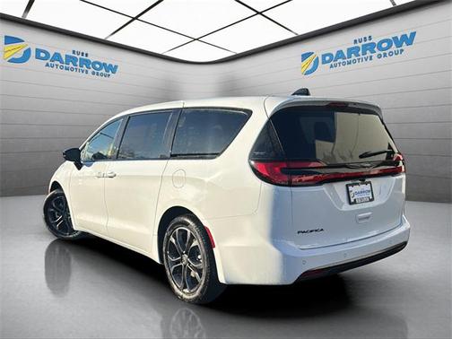 2026 Chrysler Pacifica L