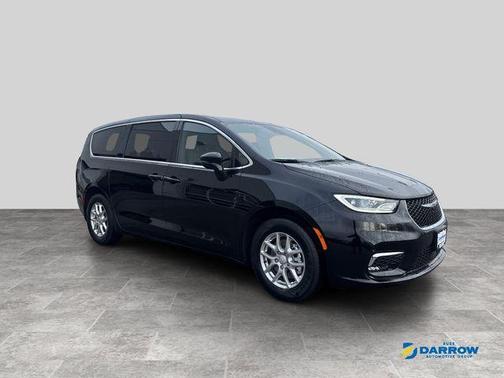 Diamond Black Crystal Pearlcoat 2026 Chrysler Pacifica L