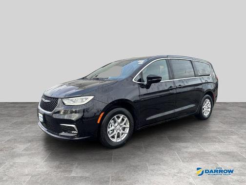 Diamond Black Crystal Pearlcoat 2026 Chrysler Pacifica L