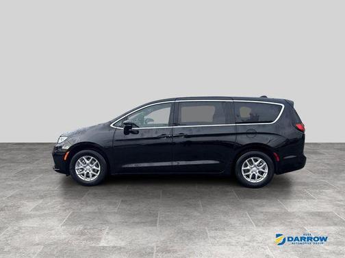 Diamond Black Crystal Pearlcoat 2026 Chrysler Pacifica L