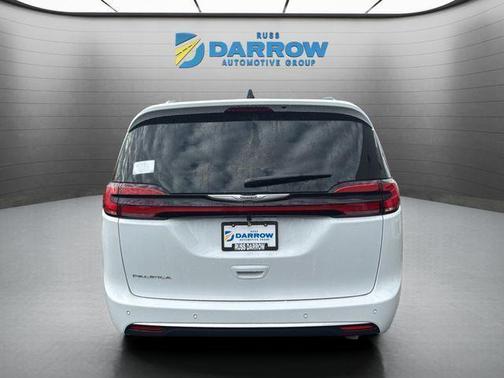 Bright White Clearcoat 2026 Chrysler Pacifica L