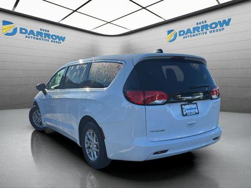 2024 Chrysler Voyager LX