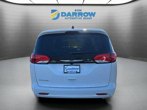 2024 Chrysler Voyager LX