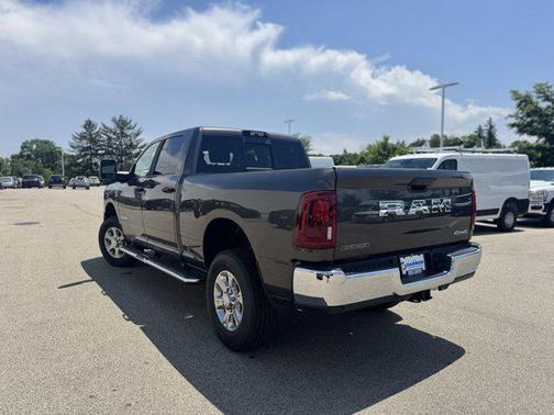 2025 RAM 2500 Big Horn Crew Cab 4x4 6'4' Box