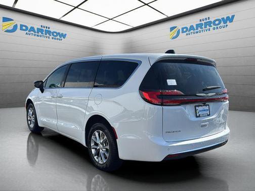 Bright White Clearcoat 2026 Chrysler Pacifica Limited