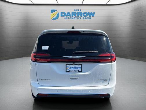 Bright White Clearcoat 2026 Chrysler Pacifica Limited