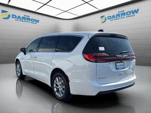 Bright White Clearcoat 2026 Chrysler Pacifica Limited