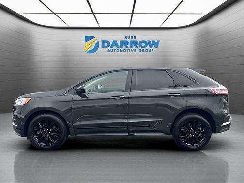Forged Green Metallic 2022 Ford Edge SE
