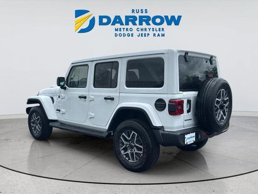 Bright White Clearcoat 2026 Jeep Wrangler 4-Door Sahara 4x4