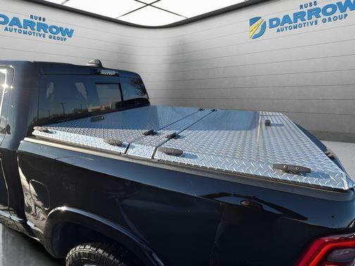 Diamond Black Crystal Pearlcoat 2022 RAM 1500 Limited