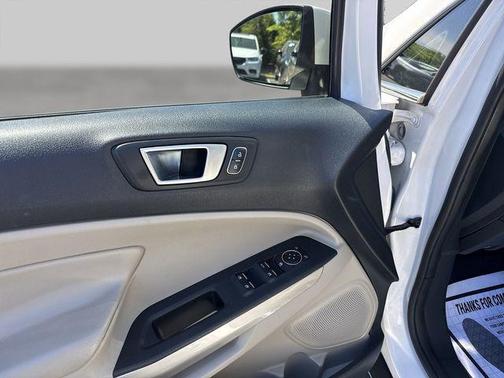 White Platinum Clearcoat Metallic 2018 Ford EcoSport Titanium