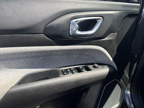 Baltic Gray Metallic Clearcoat 2024 Jeep Compass Latitude