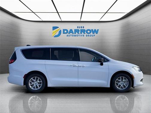 2025 Chrysler Voyager LX