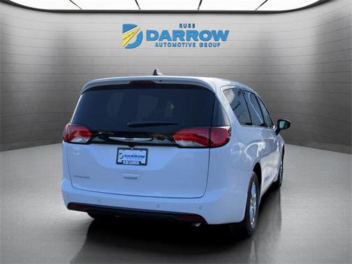 2025 Chrysler Voyager LX