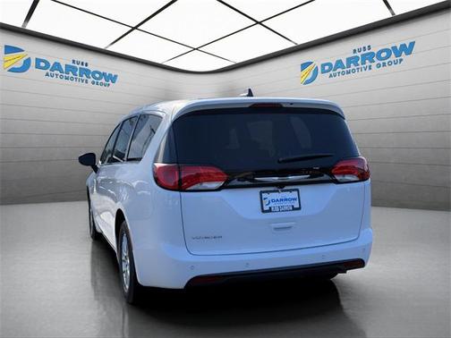 2025 Chrysler Voyager LX