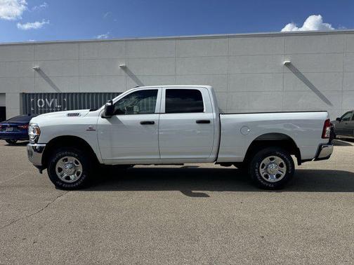 2023 RAM 2500 Tradesman Crew Cab 4x4 6'4' Box