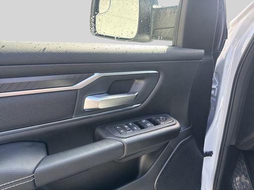 Bright White Clearcoat 2026 RAM 1500 Big Horn/Lone Star