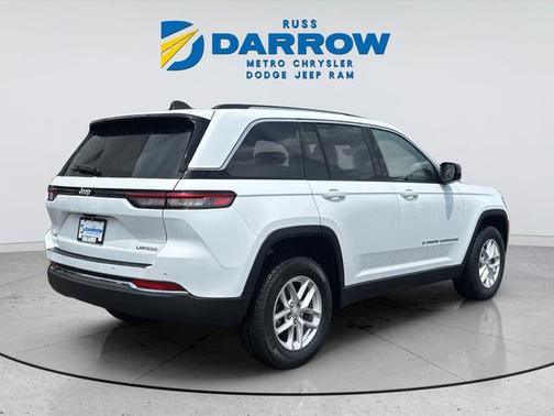 Bright White Clearcoat 2023 Jeep Grand Cherokee Laredo