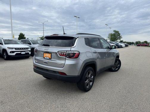 2022 Jeep Compass Latitude Lux