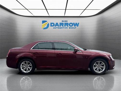 2021 Chrysler 300 Touring