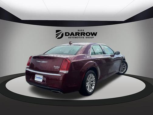2021 Chrysler 300 Touring